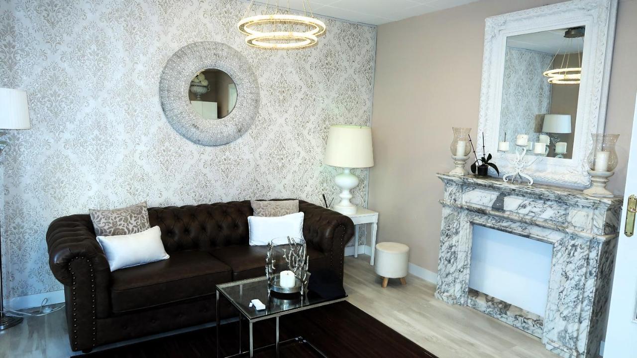 Entire Apartment , 2 Bedrooms Newly Remodeled Center Sitges Barcelona 외부 사진