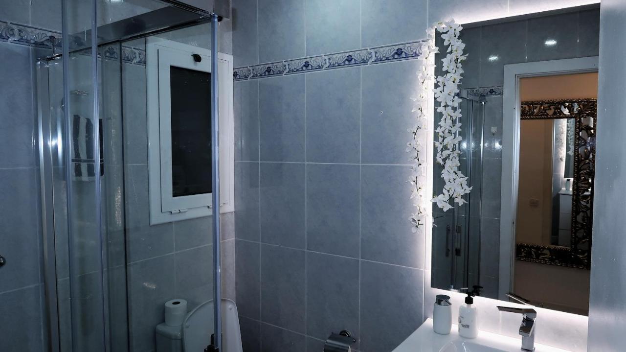 Entire Apartment , 2 Bedrooms Newly Remodeled Center Sitges Barcelona 외부 사진